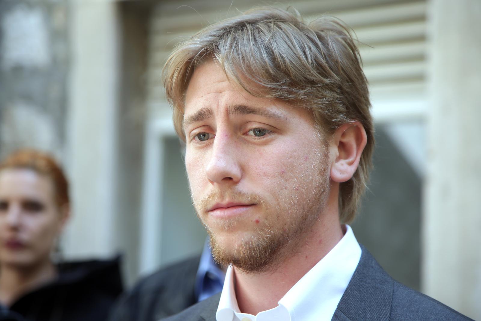 11.04.2017., Sibenik - Na Dobricu u Sibeniku konferenciju za medije odrzao je Zivi zid. Predsjednik Zivog zida Ivan Vilibor Sincic predstavio je kandidate za gradonacelnika grada Sibenika, Marija Marina i za zupana Sibensko-kninske zupanije Lovru Crvelina.rPhoto: Dusko Jaramaz/PIXSELL