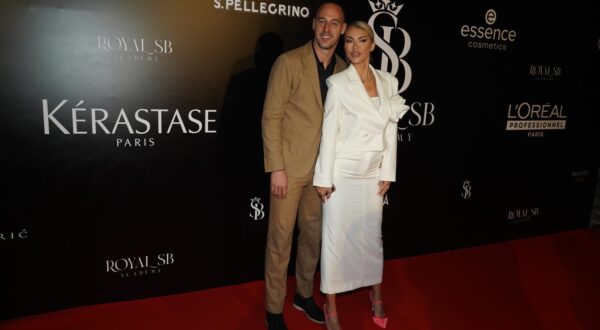 16, October, 2023, Belgrade -Snezana Borjan gathered many famous people at the opening of her salon - Royal SB academy in Beograd Watrefront. Milan Borjan, Snezana Borjan. Photo: Antonio Ahel/ATAImages

16, oktobar, 2023, Beograd - Snezana Borjan je okupila brojne poznat licnosti na otvaranju svog salona - Royal SB academy u Beogradu na vodi. Photo: Antonio Ahel/ATAImages Photo: Antonio Ahel/ATAImages/PIXSELL