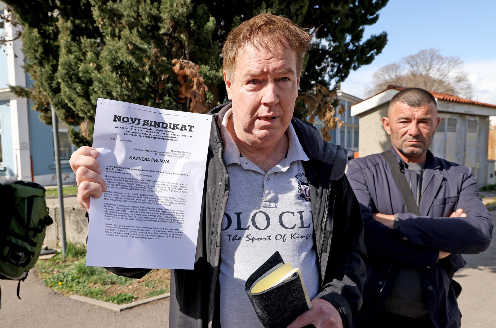 Zadar, 01.03.2024. -  Predstavnici Novog sindikata održali su konferenciju za novinare u povodu kaznene prijave protiv gradonačelnika Benkovca Tomislava Bulića i Skupštine društva Benković d.o.o. zbog nepoštovanja ustavno-pravnog poretka Republike Hrvatske, tj. pravomoćnih sudskih odluka.
Na fotografiji: Vedran Uranija, pravni zastupnik Novog sindikata, 
Foto HINA/Zvonko KUCELIN