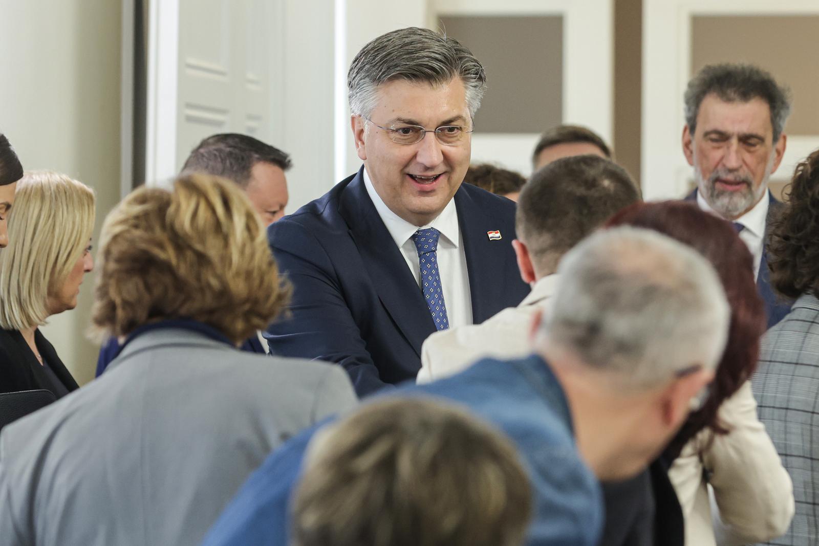 01.03.2024., Zagreb - U Banskim dvorima potpisan je Temeljni kolektivni ugovor za zaposlenike u javnim sluzbama i izmjene i dopune Kolektivnog ugovora za drzavne sluzbenike i namjestenike. predsjednik Vlade RH Andrej Plenkovic. Photo: Luka Stanzl/PIXSELL