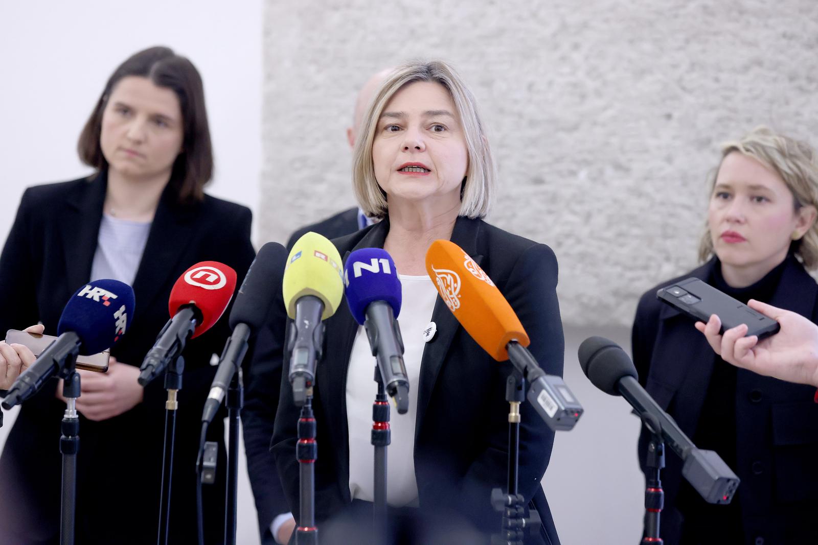 01.03.2024., Zagreb - Na konferenciji za medije odrzanoj u Saboru, o aktualnim temama govorile su Jelena Milos i Sandra Bencic. Photo: Patrik Macek/PIXSELL