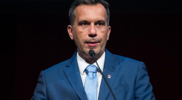 03.09.2019., Zagreb - U Hrvatskom narodnom kazalistu odrzana je svecana akademija Zagrebackog nogometnog saveza, povodom obiljezavanja 100. obljetnice Zagrebackog nogometnog saveza. Tomislav Svetina.rPhoto: Davor Puklavec/PIXSELL