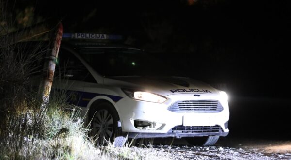 05.02.2022., Kastela - Policija je na podrucju Malacke na Kozjaku iznad Kastel Starog pronasla mrtvog muskarca. Sumnja se da je rijec o ubojstvu, a jedan muskarac je uhicen. Photo: Ivo Cagalj/PIXSELL