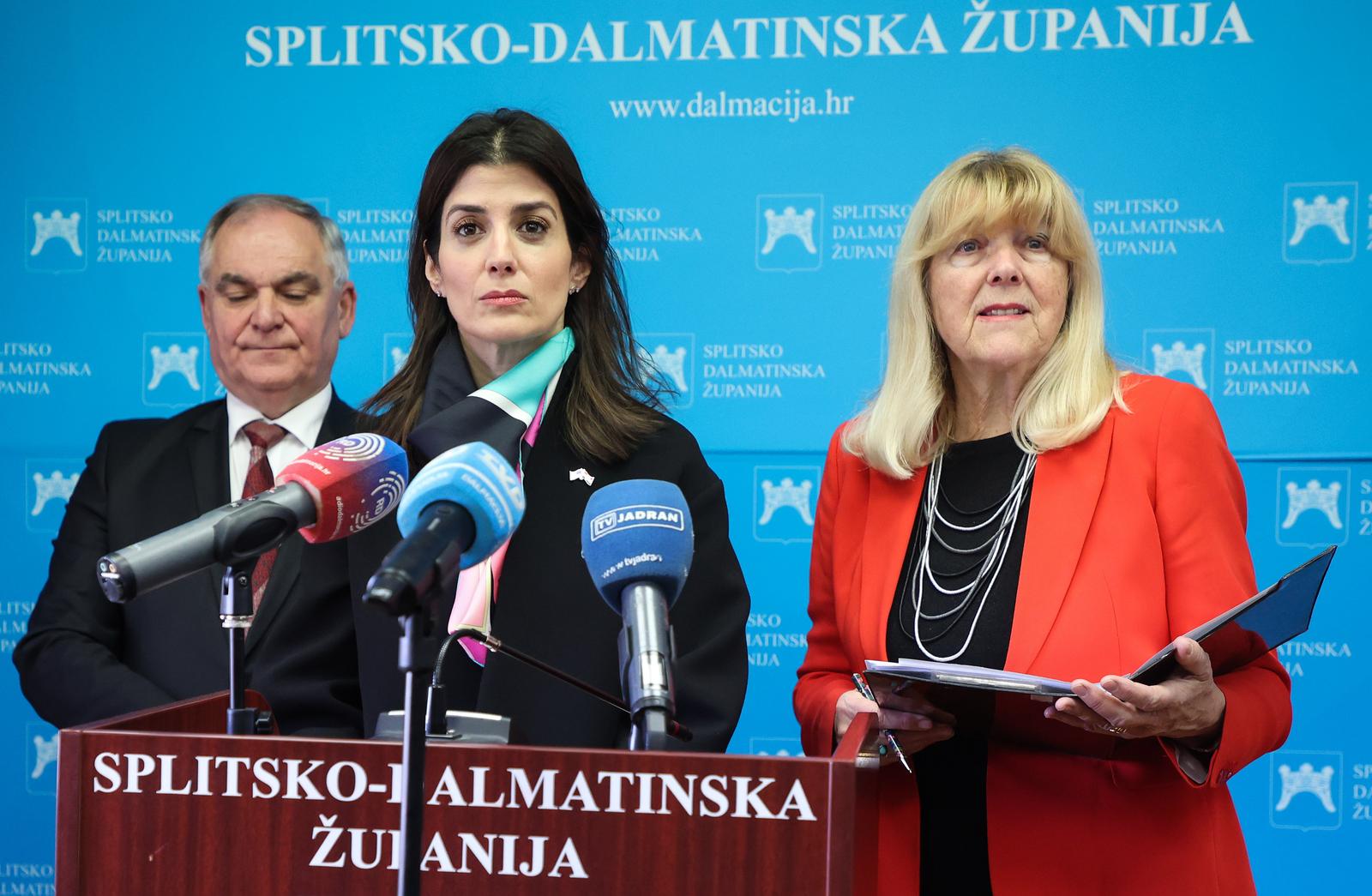 05.03.2024., Split-  Veleposlanica Sjedninjenih Americkih Drzava Nj.E. Nathalie Reyes cijeli dan boravi u Splitu, a prvi u nizu sastanaka bio je s splitsko-dalmatinskim zupanom Blazenkom Bobanom  Photo: Ivana Ivanovic/PIXSELL