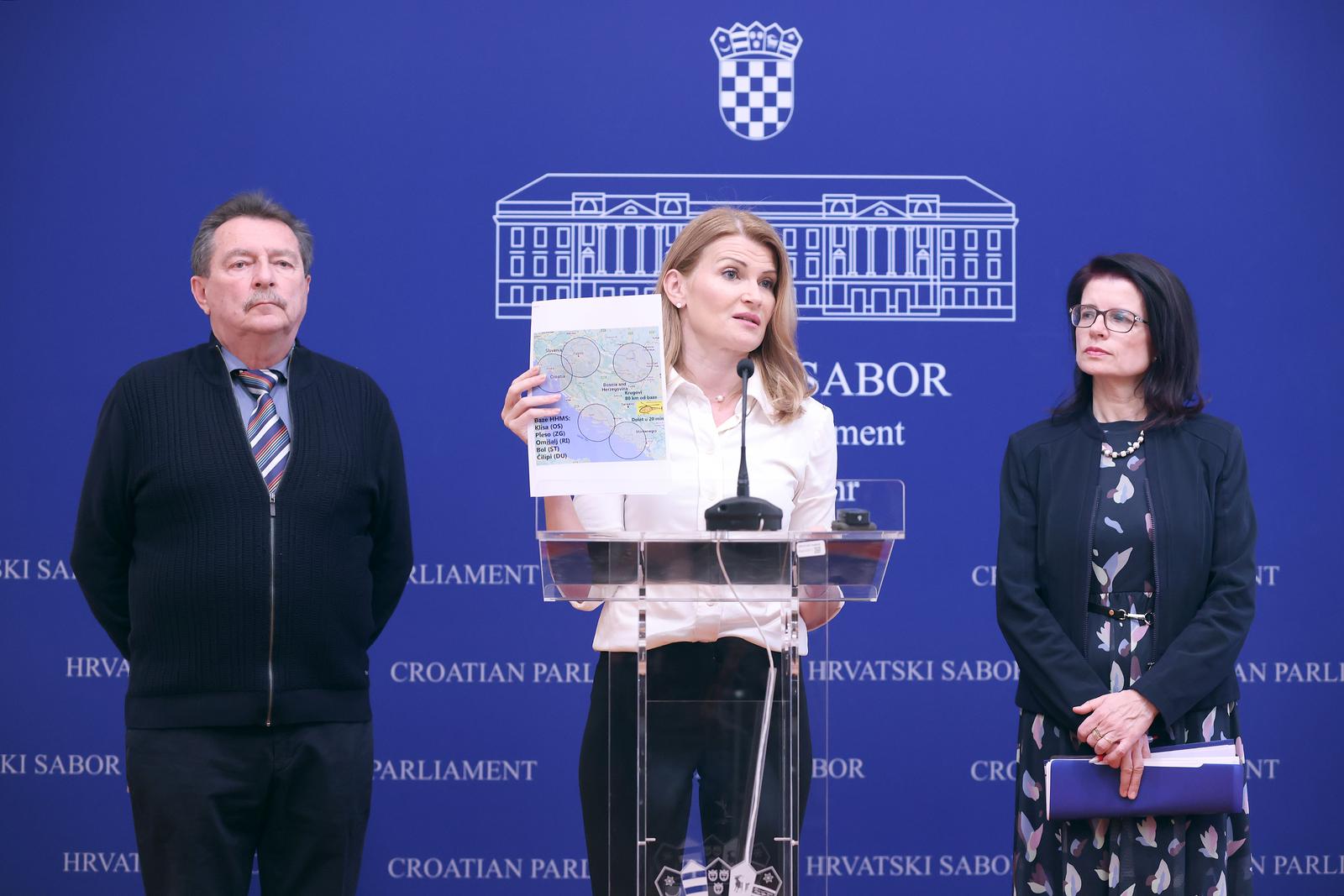 05.03.2024., Zagreb - Na konferenciji za medije odrzanoj u Saboru o temi "Nejednaka dostupnost hitne helikopterske medicinske skrbi" govorili su Sabina Glasovac, Andreja Maric i Mladen Turecek. Photo: Patrik Macek/PIXSELL