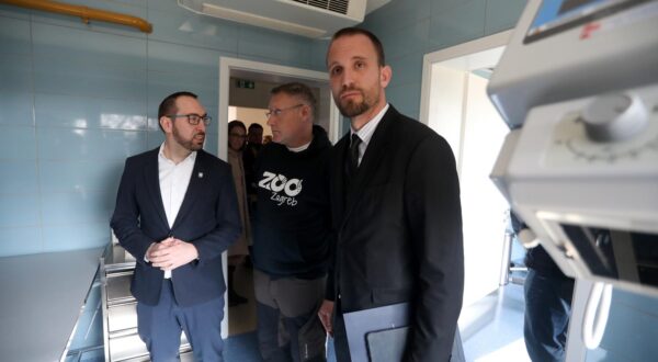 05.03.2024., Zagreb - Gradonacelnik Grada Zagreba Tomislav Tomasevic i njegovi zamjenici Danijela Dolenec i Luka Korlaet otvorili su novo oporaviliste za zivotinje Dumovec Photo: Zeljko Hladika/PIXSELL