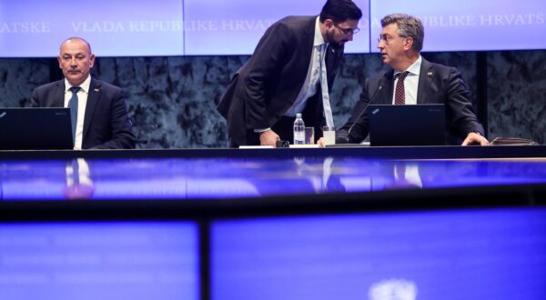 05.10.2022.., Zagreb - u NSK-a odrzana redovita sjednica Vlade. Premijer Andrej Plenkovic, Marko Milic, Tomo Medved. Photo: Slavko Midzor/PIXSELL