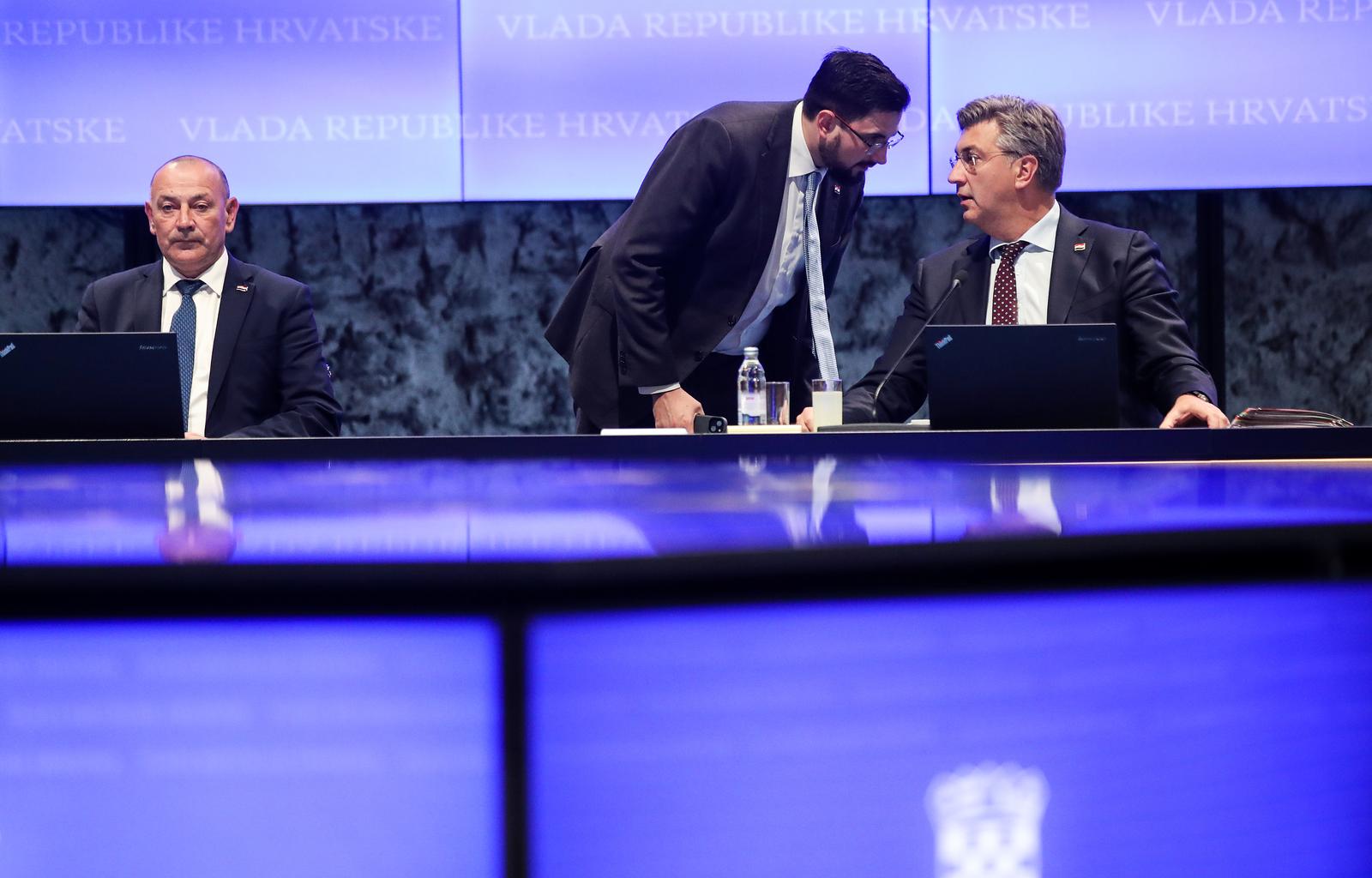 05.10.2022.., Zagreb - u NSK-a odrzana redovita sjednica Vlade. Premijer Andrej Plenkovic, Marko Milic, Tomo Medved. Photo: Slavko Midzor/PIXSELL