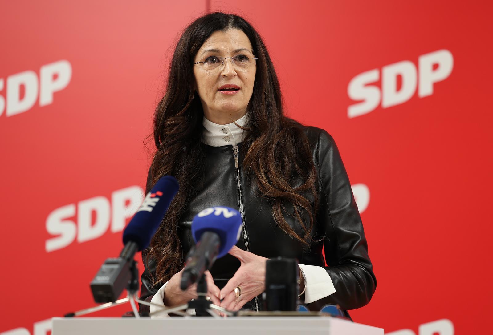 06.02.2023., Zagreb, SDP Iblerov trg - Konferencija za medije SDP-a o (ne)dostupnosti onkoloske skrbi u Hrvatskoj govorili su SDP-ova europarlamentarka dr. Romana Jerkovic i saborska zastupnica SDP-a dr. Andreja Maric. Photo: Marko Prpic/PIXSELL