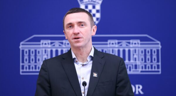 06.03.2024., Zagreb - Na konferenciji za medije Domovinskog pokreta odrzanoj u Saboru o aktualnim temama govorio je Ivan Penava. Photo: Patrik Macek/PIXSELL
