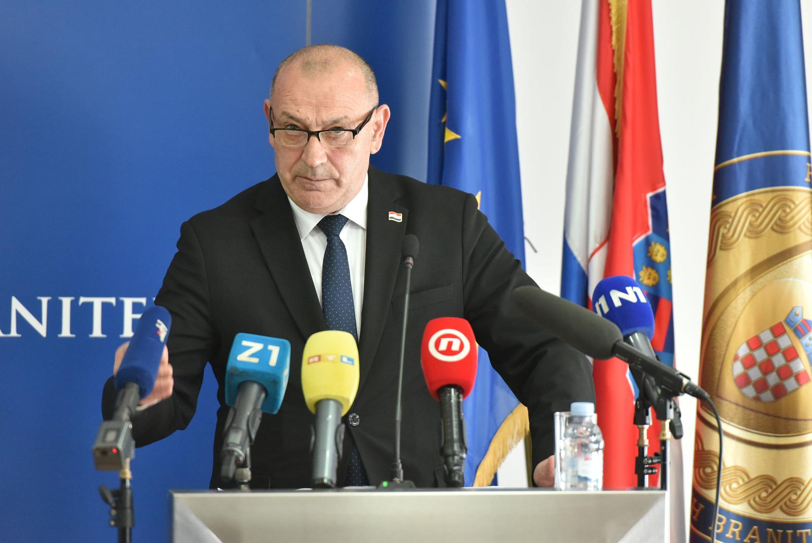 6.3.2024., Zagreb - U Ministarstvu hrvatskih branitelja  odrzalo se urucenje Sporazuma o suradnji na provedbi Programa preventivnih sistematskih pregleda hrvatskih branitelja iz Domovinskog rata za 2024. godinu, kao i braniteljskih zahvalnica zdravstvenim ustanovama i medicinskim fakultetima za sudjelovanje u ekshumacijama, obradama i identifikacijama posmrtnih ostataka osoba stradalih tijekom Domovinskog rata. Photo: Davorin Visnjic/PIXSELL