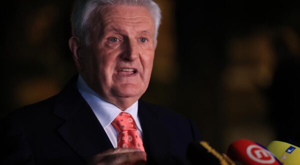 06.11.2023., Zagreb - Ivica Todoric daje izjavu za medije na temu odluke Visokog kaznenog suda RH u slucaju Veliki Agrokor. Photo: Marko Prpic/PIXSELL