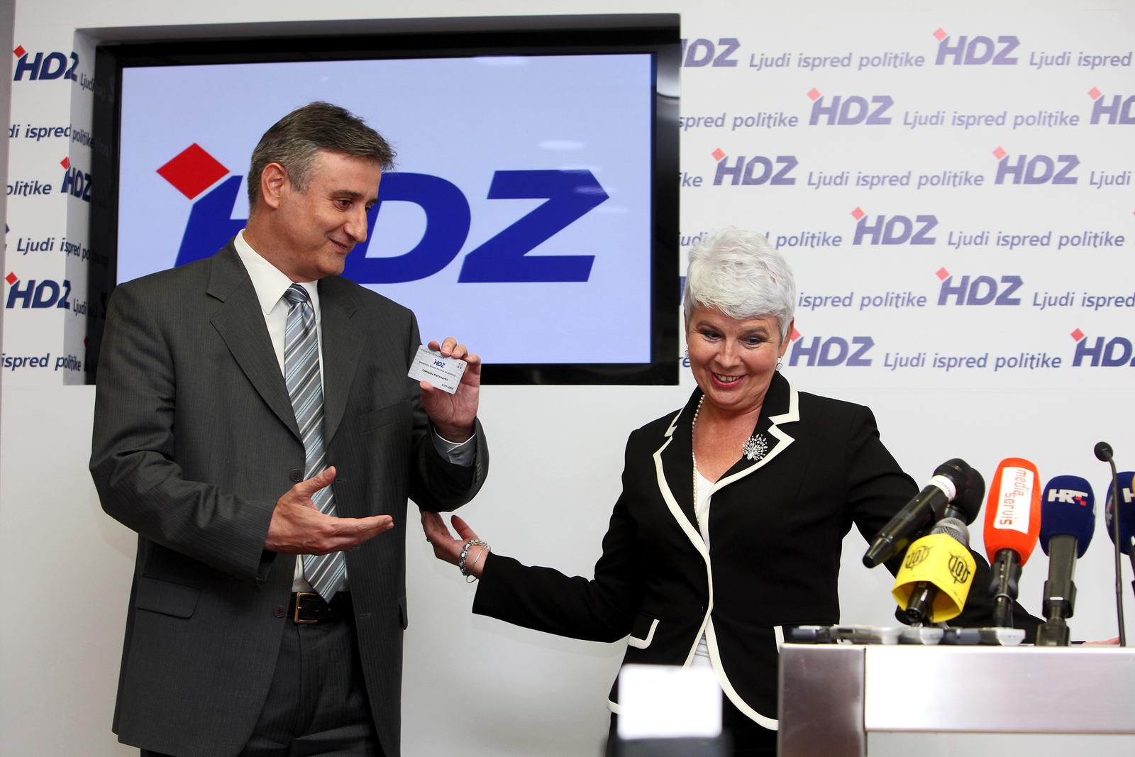13.09.2011. Zagreb - rSredisnjica HDZ-a, press konferencija predsjednice stranke Jadranke Kosor i Tomislava Karamarka, koji je aktivirao svoje clanstvo u stranci.rPhoto: Robert Anic/PIXSELL
