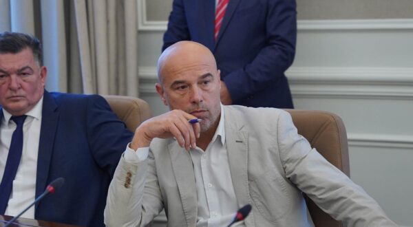 13.09.2023., palata Republike, Banjaluka (BiH) – U Banjaluci se odrzava sastanak predsjednika RS Milorada Dodika s predstavnicima institucija RS-a, lidera stranaka i zastupnika iz RS-a u institucijama BiH. Sastanku prisustvuju predsjednik Narodne skupstine RS Nenad Stevandic, premijer Radovan Viskovic, clan Predsjednistva BiH Zeljka Cvijanovic, ministri u Vladi RS-a, ali i potpredsjednik Republike Srpske iz reda hrvatskog naroda Davor Pranjic.    Photo: Dejan Rakita/PIXSELL