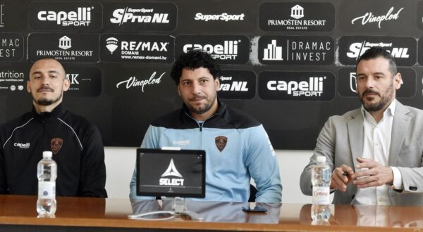 15.03.2024., Sibenik - Konferencija za medije HNK Sibenik na kojoj su sudjalovali trener Mario Carevic i igrac Roberto Puncec. Photo: Hrvoje Jelavic/PIXSELL