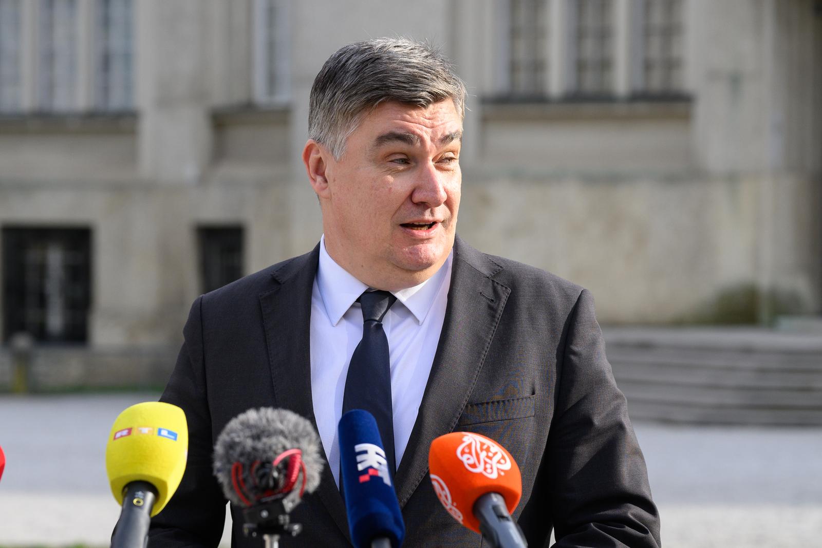 15.03.2024., Zagreb - Izvanredna konferencija za medije predsjednika SDP-a, Pedje Grbina ispred Hrvatskog drzavnog arhiva. Zoran Milanovic.
 Photo: Davor Puklavec/PIXSELL