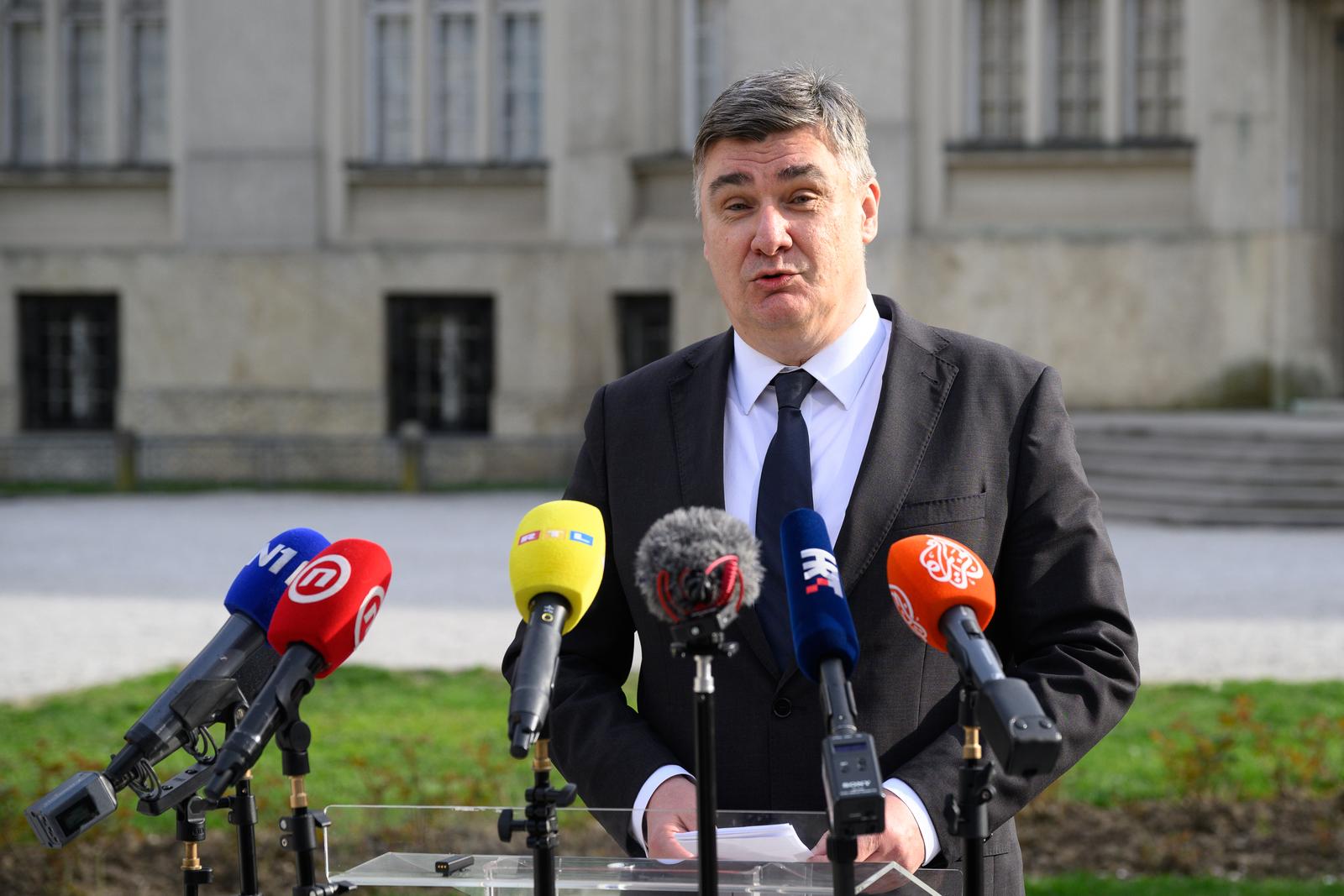 15.03.2024., Zagreb - Izvanredna konferencija za medije predsjednika SDP-a, Pedje Grbina ispred Hrvatskog drzavnog arhiva. Zoran Milanovic.
 Photo: Davor Puklavec/PIXSELL