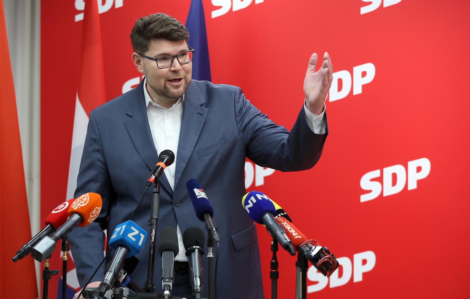 16.03.2024., Zagreb - U sredisnjici SDP-a odrzana je sjednica Glavnog odbora SDP-a na kojoj su se obratili Predja Grbin i predsjednik Zoran Milanovic. Photo: Sanjin Strukic/PIXSELL