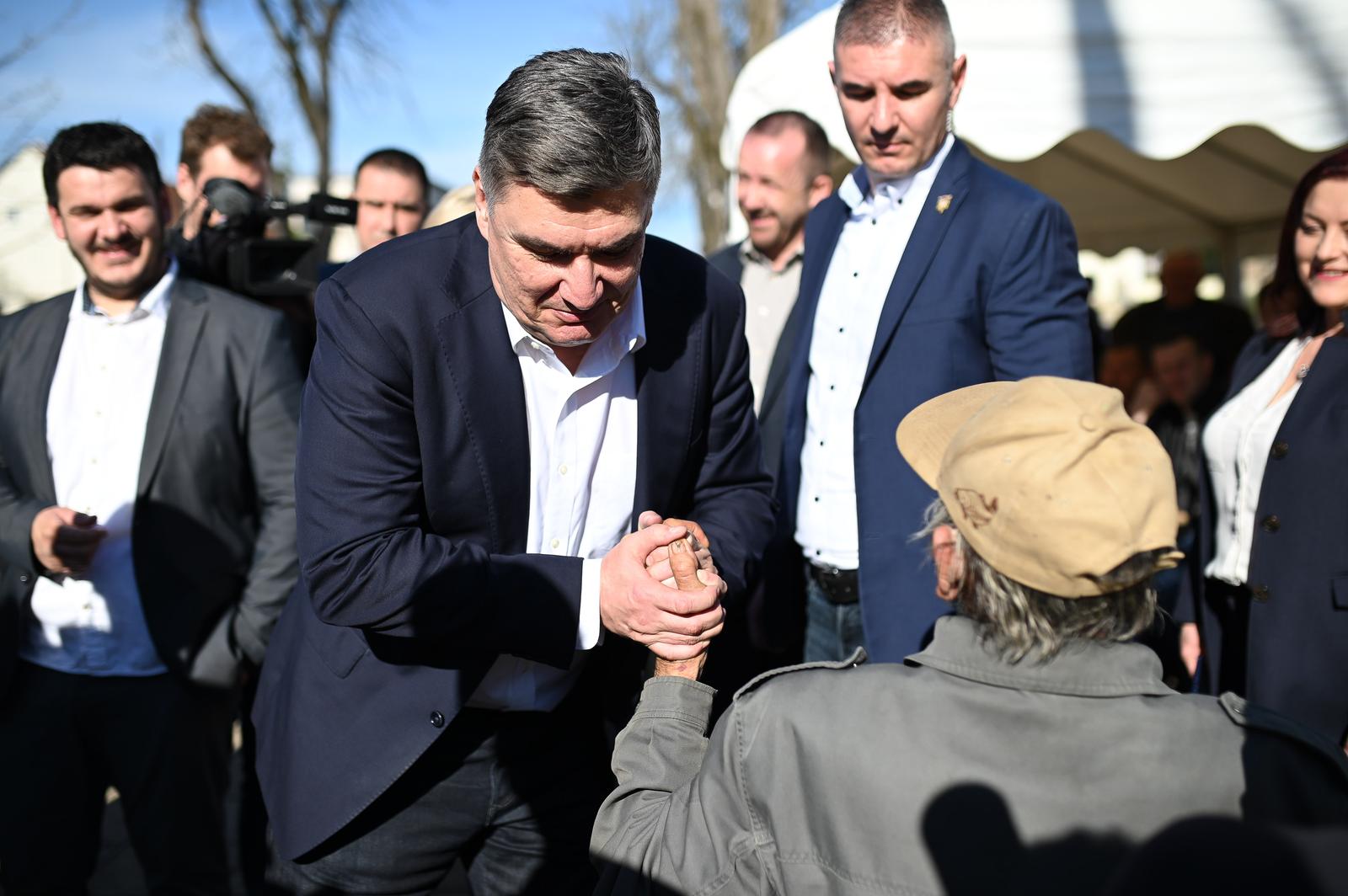 17.03.2024., Lipovljani - Predsjednik Zoran Milanovic posjetio Lipovljane povodmo Dana Opcine Lipovljani, Dana Josipa Kozarca i Dana zupe. Predsjednik obisao izlagace Uskrsnog sajma. Photo: Marko Juric/PIXSELL