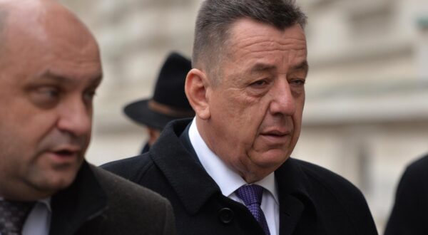 18.02.2016., Zagreb - Na Zupanijskom sudu nastavljeno je sudjenje bivsem premijeru i predsjedniku HDZ-a Ivi Sanaderu u slucaju Planinska, u kojem je suocen s Uskokovom optuzbom da je primio 17 milijuna kuna 'provizije' nakon sto je Ministarstvo regionalnog razvoja kupilo zgradu od tvrtke bivseg HDZ-ova saborskog zastupnika i vlasnika mesne industrije Stjepana Fiolica. rPhoto: Marko Lukunic/PIXSELL