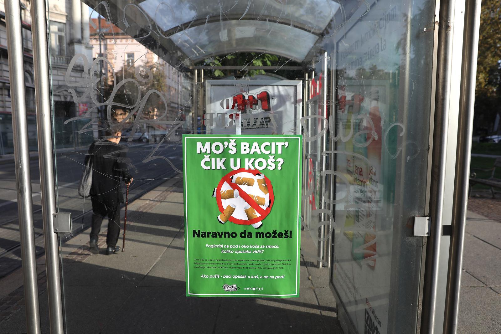 18.09.2023., Zagreb - Plakati i kampanja Cistecih medvjedica protiv bacanja opusak na cestu kojom se nastoji smanjiti kolicima mirkoplastike u okolisu. Photo: Patrik Macek/PIXSELL