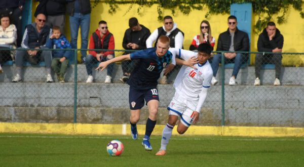18.11.2023., stadion Valbruna, Rovinj - Kvalifikacije za UEFA U-19 Europsko prvenstvo, Hrvatska - Farski otoci. Luka Vrbancic, Bjorn Bjarkhamar Photo: Sasa Miljevic/PIXSELL
