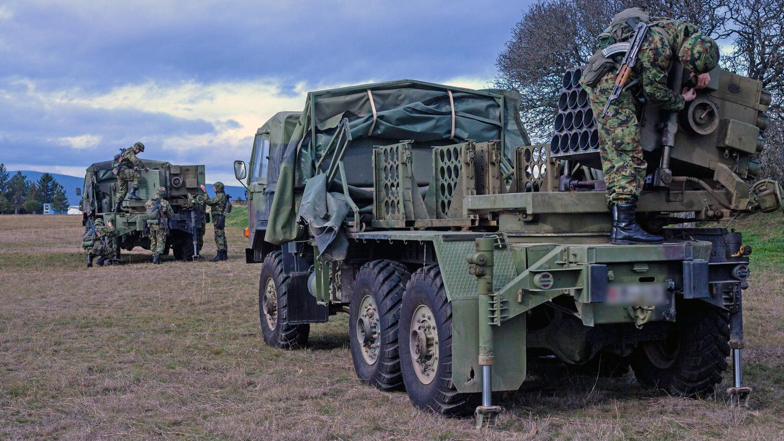 17, January, 2023, Belgrade/Serbia - In the division of the Mixed Artillery Brigade, armed with multi-barrel rocket launchers, the training of soldiers for military service of the September 2022 generation is underway..    

17, januar, 2023, Beograd/Srbija - U divizionu Mesovite artiljerijske brigade naoruzanom visecevnim lanserima raketa u toku je obuka vojnika na sluzenju vojnog roka generacije septembar 2022.     Photo: Ministarstvo odbrane i vojske Srbije/ATAImages/PIXSELL