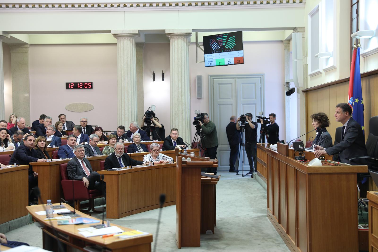 21.04.2023., Zagreb - Zastupnici u Hrvatskom saboru glasaju o izmjenama Zakona o prekrsajima protiv javnog reda i mira. Photo: Patrik Macek/PIXSELL