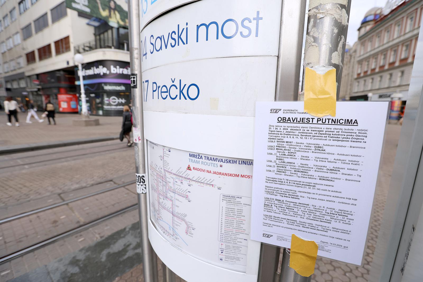 22.03.2024., Zagreb - Ako za vikend planirate koristiti javni gradski prijevoz razmislite jos jednom, jer ce veliki dio grada biti bez tramvaja. Zbog pocetka radova na modernizaciji ispravljacke stanice "Daniciceva", a koji zapocinju ovog vikenda, bit ce obustavljen tramvajski promet u sredisnjem i zapadnom dijelu grada.
Tramvajskog prometa nece biti od Crnomerca, Ilicom, Trgom bana Josipa Jelacica i Jurisicevom, od Zapadnog kolodvora preko Glavnog kolodvora do Draskoviceve, Savskom cestom sjeverno od Tratinske te preko Zrinjevca.
Linije 2, 6, 9 i 14 nece prometovati, dok ce 4, 5, 8, 11, 12, 13 i 17 prometovati izmijenjenim trasama. Vikenda bez tramvaja moze biti jos i tako sve do ljeta za kada je paniran zavrsetak radova. Photo: Patrik Macek/PIXSELL