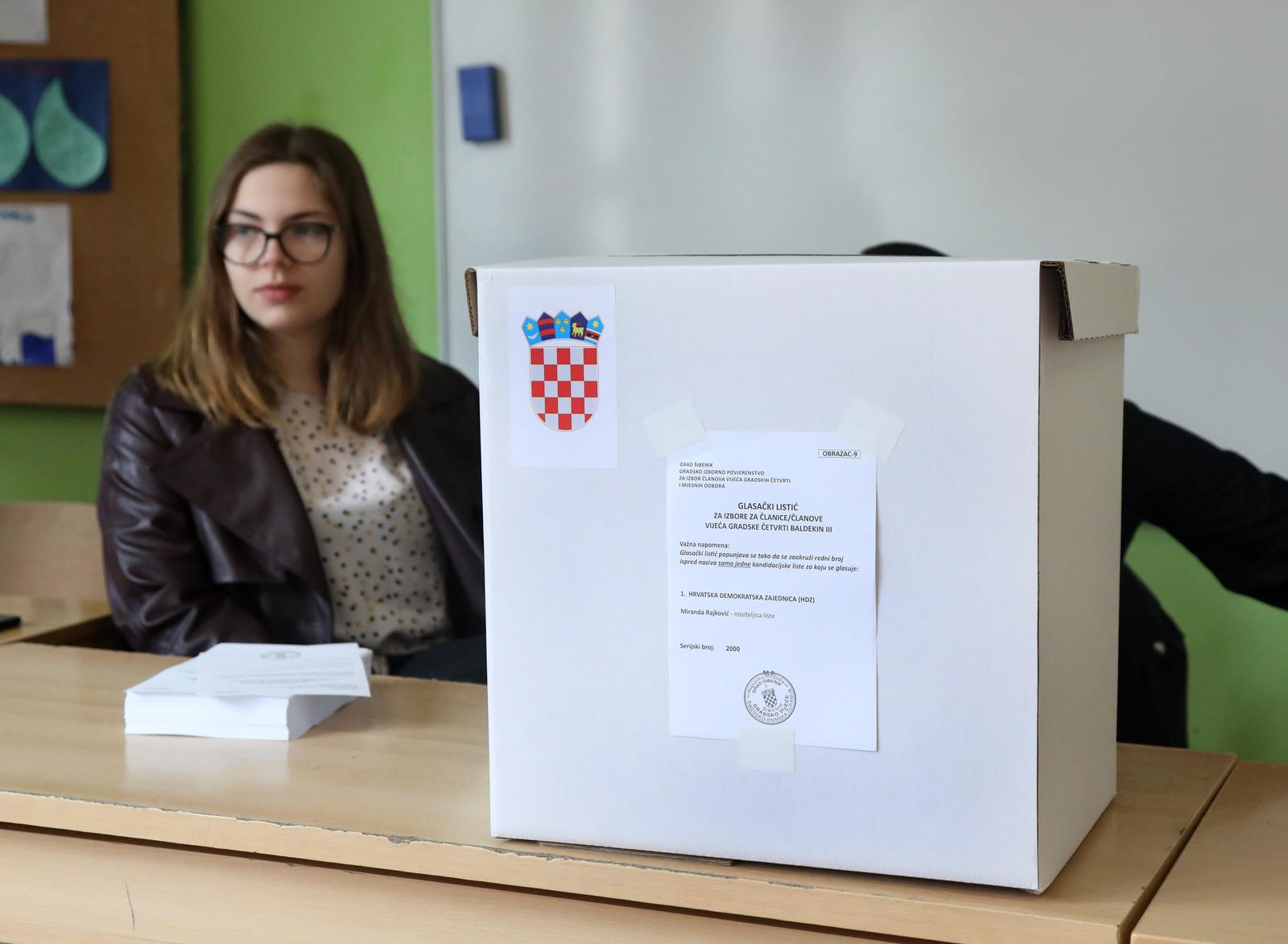 23.04.2023., Sibenik - U Sibeniku se odrzavaju izbori za clanove Vijeca mjesnih odbra i gradskih cetvrti na podrucju Grada Sibenika.
 Photo: Dusko Jaramaz/PIXSELL