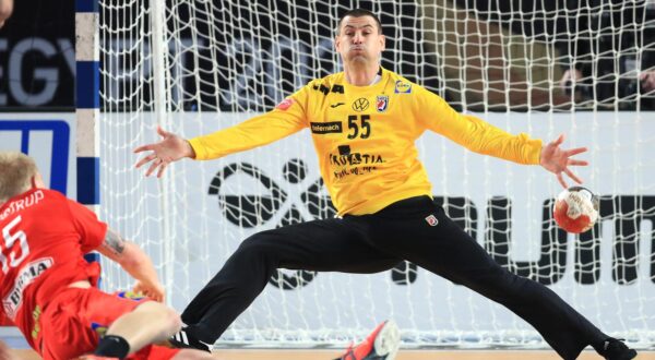 25.01.2021., sportska dvorana stadiona Kairo, Kairo, Egipat - Svjetsko rukometno prvenstvo, skupina 2, Danska - Hrvatska. Marin Sego Photo: Slavko Midzor/PIXSELL