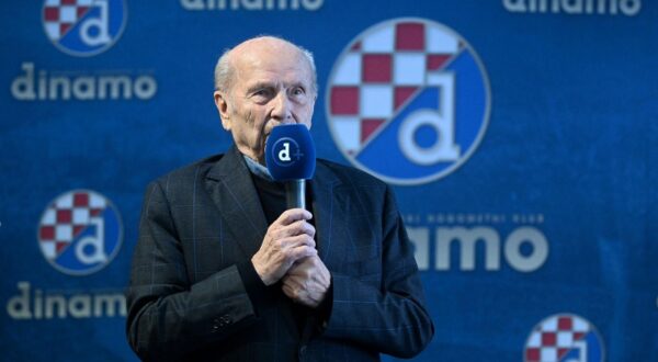 27.11.2023., Zagreb - Dodjela stipendija Zaklade Nema predaje. predsjendik Dinama Mirko Barisic Photo: Marko Lukunic/PIXSELL