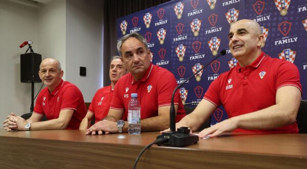 28.02.2024., Zagreb - Konferencija za medije na kojoj je ispred Komisije nogometnih sudaca HNS-a govorio predsjednik Komisije Bruno Maric povodom objave audio snimki komunikacije izmedju VAR sobe i glavnog suca na utakmici NK Varazdin - HNK Hajduk.  Photo: Goran Stanzl/PIXSELL