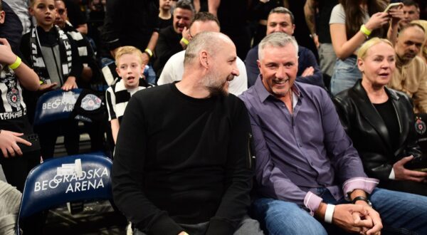28, March, 2024, Belgrade - The match of the 32nd round of the Turkish Airlines Euroleague between KK Partizan Mozzart Bet and KK Olympiacos was played at Stark Arena. Dino Radja, Toni Kukoc. Photo: Dusan Milenkovic/ATAImages

28, mart, 2024, Beograd - Utakmica 32. kola Turkish Airlines Evrolige izmedju KK Partizan Mozzart Bet i KK Olympiacos odigrana je Stark Areni. Photo: Dusan Milenkovic/ATAImages Photo: Dusan Milenkovic/ATAImages/PIXSELL