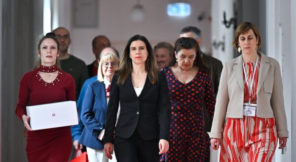 29.3.2024., Zagreb - Stranka Radnicka fronta predala listu DIP-u. Photo: Neva Zganec/PIXSELL