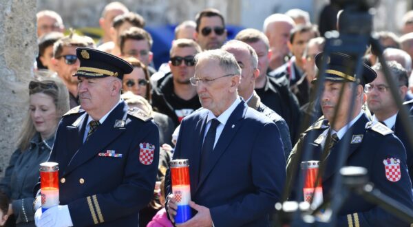 30.03.2024. Arano.mjesno groblje
Polaganjem vijenaca i paljenjem svijeca na grobu Josipa Jovica obiljezena je  33. godisnjica pogibije prve zrtve Domovinskoga rata
Davor Boinovic ministar unutarnjih poslova RH
 Photo: Matko Begovic/PIXSELL