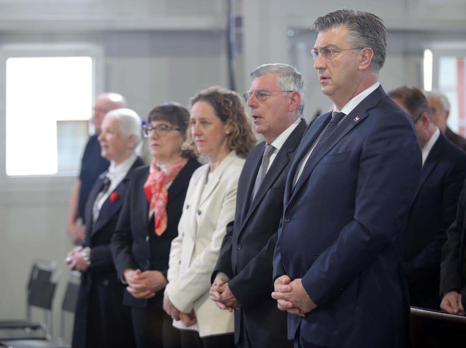 31.03.2024.Zagreb - Predsjednik Vlade Andrej Plenkovic prisustvovao je e uskrsnoj svetoj misi, koju je predvodio  nadbiskup mons. Drazen Kutlesa, Photo: Tomislav Miletic/PIXSELL
