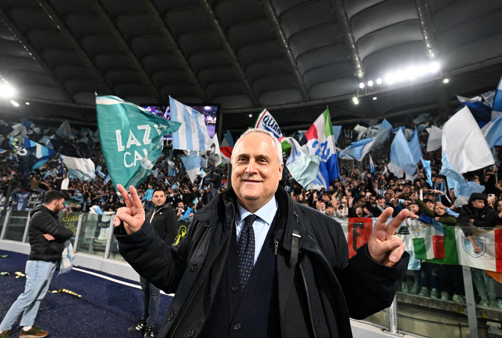 FILE PHOTO: Soccer Football - Serie A - Lazio v AS Roma - Stadio Olimpico, Rome, Italy - March 19, 2023 President of Lazio Claudio Lotito celebrates after the match REUTERS/Alberto Lingria/File Photo Photo: ALBERTO LINGRIA/REUTERS
