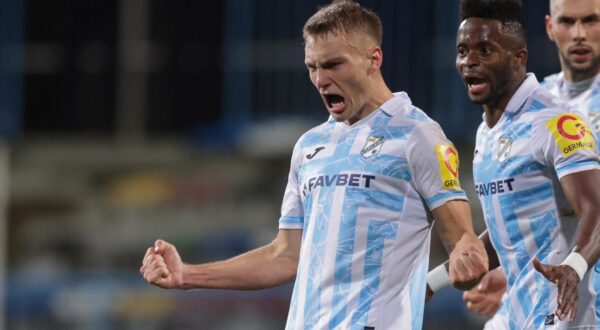 03.11.2023., stadion u Kranjcevicevoj ulici, Zagreb - SuperSport HNL, 14. kolo, NK Lokomotiva - HNK Rijeka. Nogometas Rijeke Toni Fruk slavi postignuti pogodak za izjednacenje 1:1. Photo: Luka Stanzl/PIXSELL