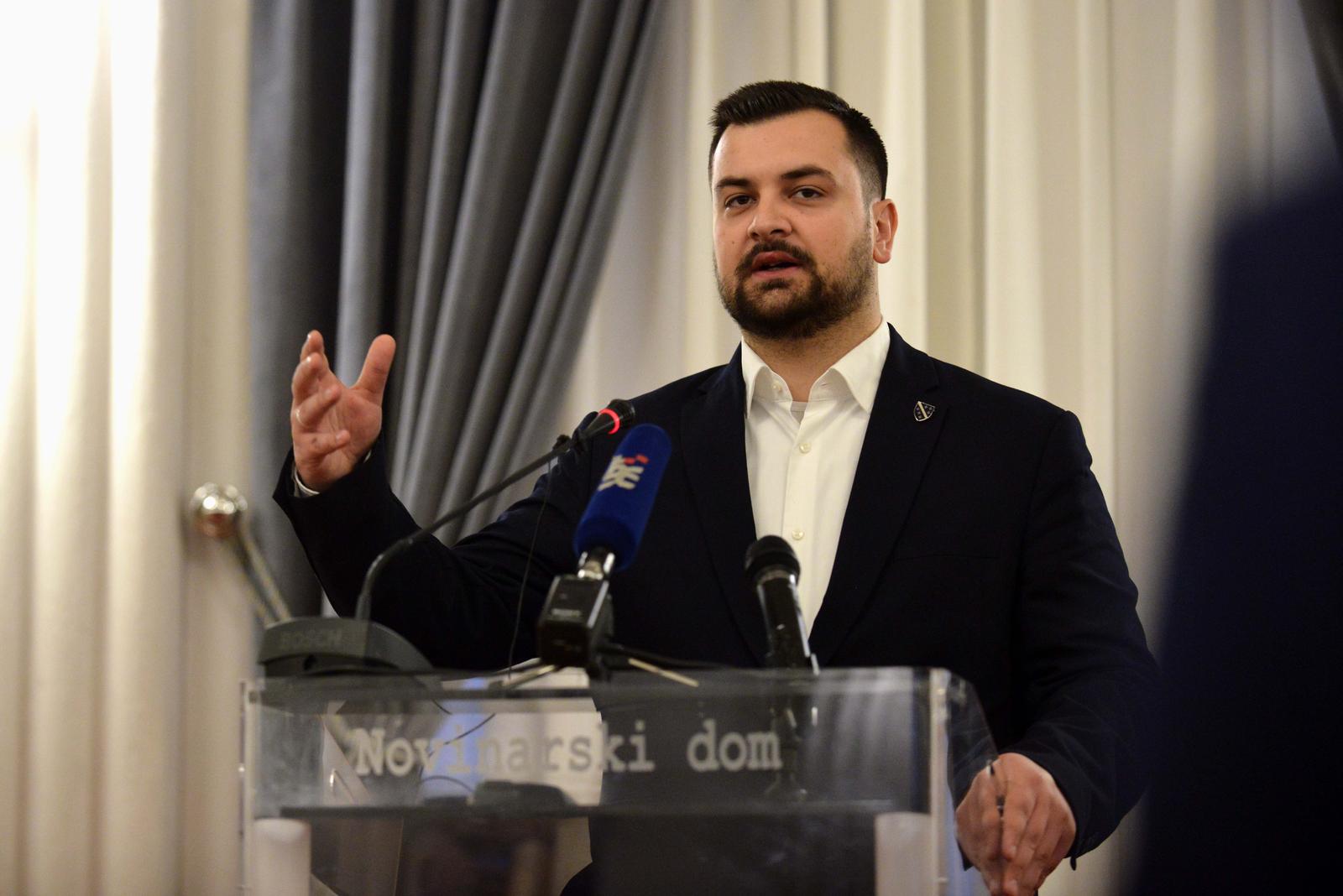 26.11.2023., Novinarski dom, Zagreb - Konferencija za novinare o Bosnjacimau Hrvatskoj, parlametarnim izborima te o stajalistu Bosnjaka o aktualnim dogadajima u Palestini. Armin Hodzic, predsjednik Bosnjackog nacionalnog vijeca u Hrvatskoj. Photo: Josip Mikacic/PIXSELL
