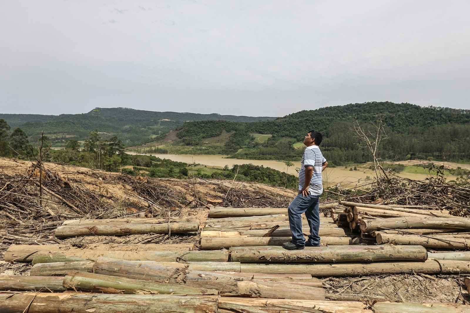 Neudo Dile, 39, shows a deforested area on indigenous Xokleng land illegally used by settlers to plant pine trees in José Boiteux, Santa Catarina state, Brazil, on October 11, 2023. The closure of the gates of the North Dam in the municipality of José Boiteux, Santa Catarina state, along with heavy rains in the region have caused the flooding of at least four villages in the Laklãnõ Xokleng Indigenous Land.,Image: 813275086, License: Rights-managed, Restrictions: , Model Release: no, Credit line: Anderson Coelho / AFP / Profimedia