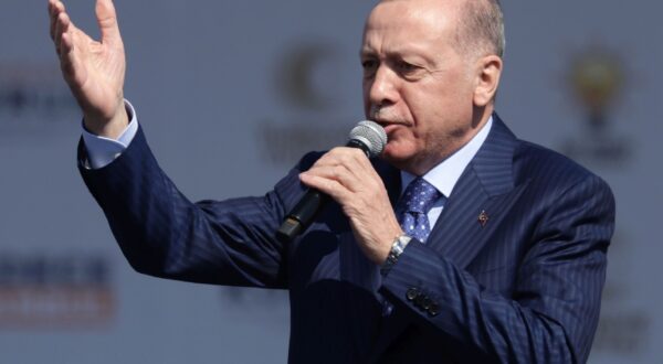 epa11241079 Turkish President Recep Tayyip Erdogan delivers a speech during the AK Party's election campaign rally in Istanbul, Turkey, 24 March 2024. The local elections in Turkey are scheduled for 31 March 2024.  EPA/ERDEM SAHIN