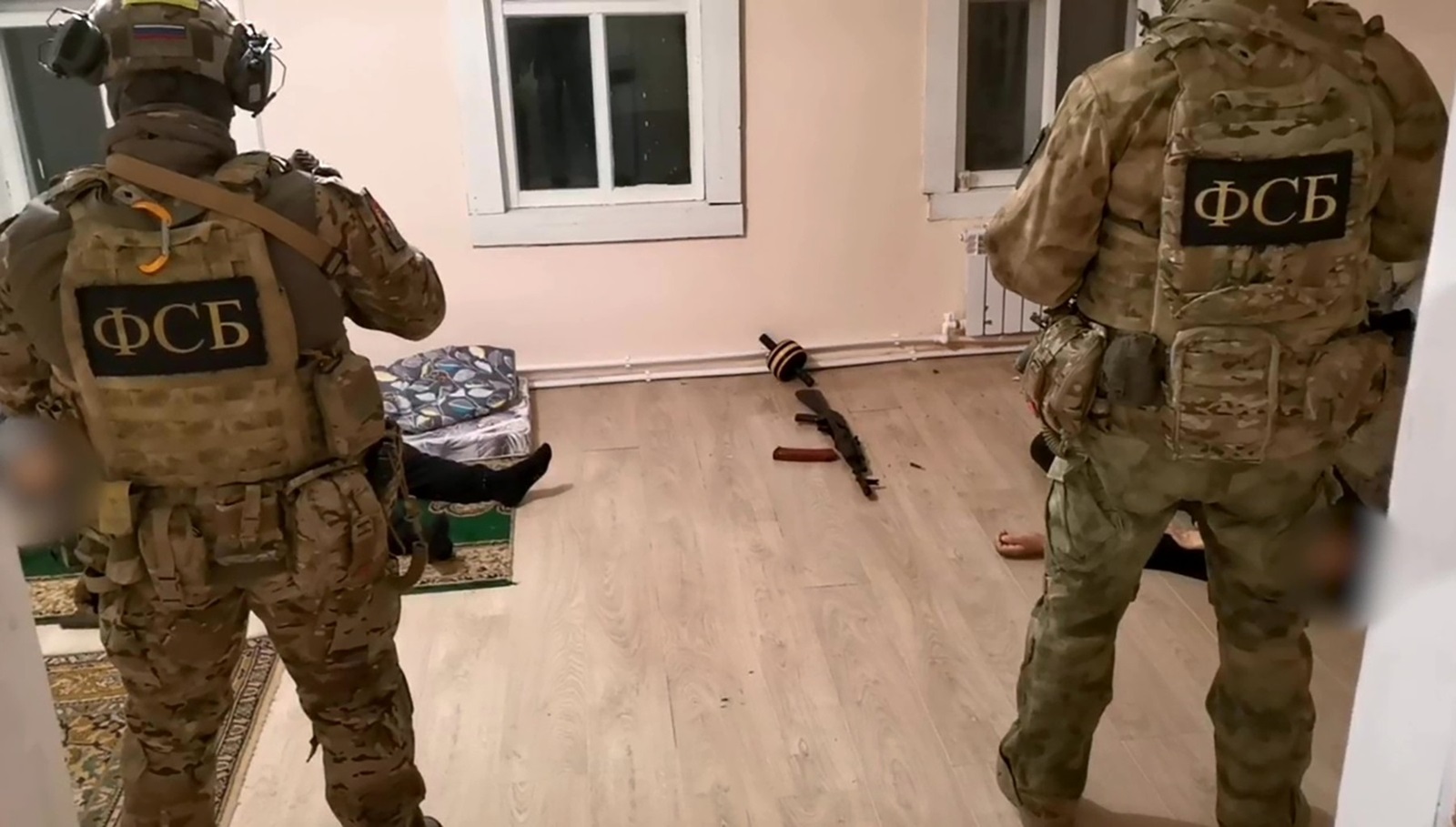 8636928 07.03.2024 In this handout video grab released by the Russian Federal Security Service (FSB), FSB officers take part in an operation to suppress the activities of the Afghan affiliate of the international terrorist organization Islamic State (IS, banned in Russia), Wilayat Khorasan, whose members were planning to commit a terrorist attack with firearms on a synagogue in Moscow, in Kaluga region, Russia. The terrorists were eliminated in the Kaluga region, the FSB said in a statement. Editorial use only, no archive, no commercial use. Russian Federal Security Service,Image: 854576582, License: Rights-managed, Restrictions: ***
HANDOUT image or SOCIAL MEDIA IMAGE or FILMSTILL for EDITORIAL USE ONLY! * Please note: Fees charged by Profimedia are for the Profimedia's services only, and do not, nor are they intended to, convey to the user any ownership of Copyright or License in the material. Profimedia does not claim any ownership including but not limited to Copyright or License in the attached material. By publishing this material you (the user) expressly agree to indemnify and to hold Profimedia and its directors, shareholders and employees harmless from any loss, claims, damages, demands, expenses (including legal fees), or any causes of action or allegation against Profimedia arising out of or connected in any way with publication of the material. Profimedia does not claim any copyright or license in the attached materials. Any downloading fees charged by Profimedia are for Profimedia's services only. * Handling Fee Only 
***, Editors' note: THIS IMAGE IS PROVIDED BY RUSSIAN STATE-OWNED AGENCY SPUTNIK., Model Release: no, Credit line: - / Sputnik / Profimedia