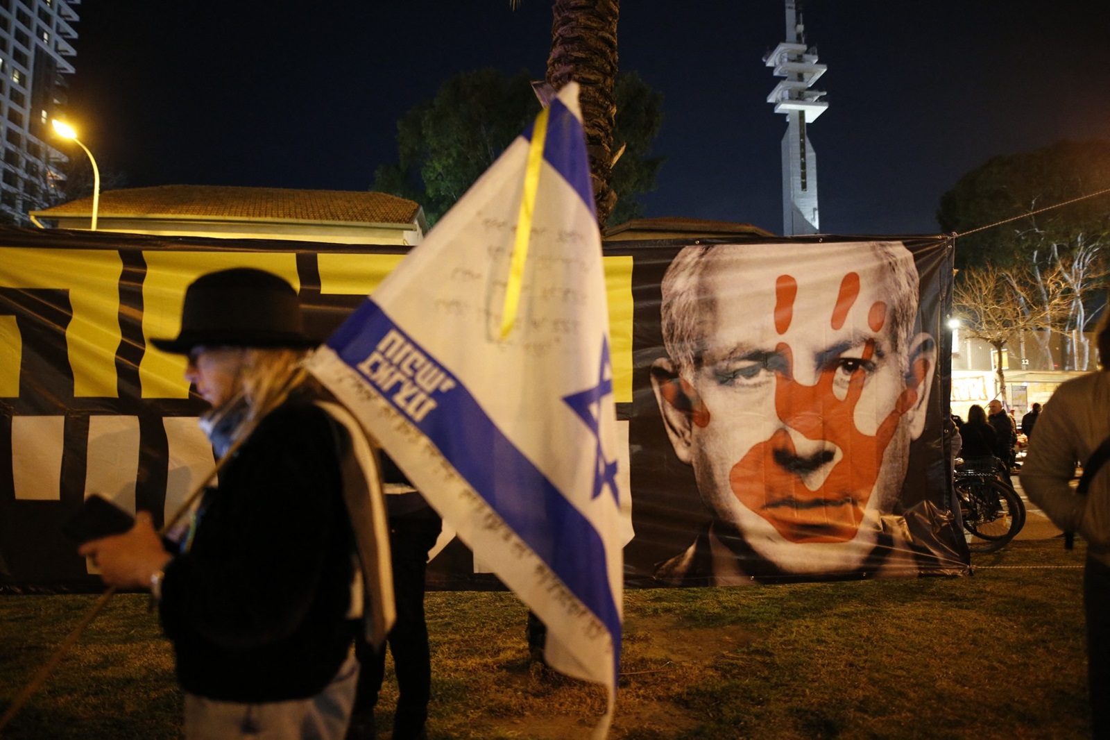 TEL AVIV, ISRAEL - MARCH 16: Hundreds of people gather for a protest against Prime Minister Benjamin Netanyahu and his government and demanding his resignation and early elections in Tel Aviv, Israel on March 16, 2024. Saeed Qaq / Anadolu,Image: 857434013, License: Rights-managed, Restrictions: , Model Release: no, Credit line: AA/ABACA / Abaca Press / Profimedia