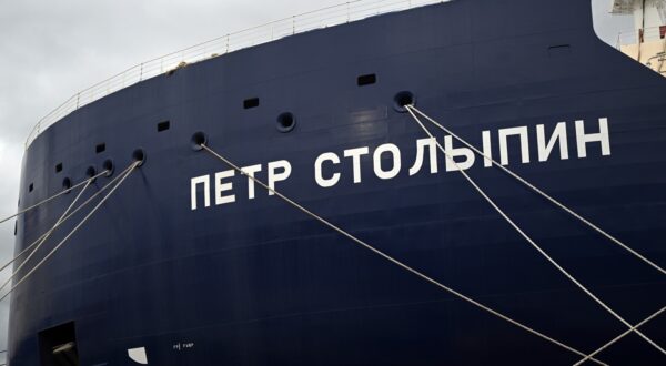 8514580 11.09.2023 Icebreaking LNG tanker Pyotr Stolypin is seen moored to the pier of the Zvezda shipbuilding complex in Primorsky Krai region, Russia.,Image: 804553102, License: Rights-managed, Restrictions: Editors' note: THIS IMAGE IS PROVIDED BY RUSSIAN STATE-OWNED AGENCY SPUTNIK., Model Release: no, Credit line: Pavel Bednyakov / Sputnik / Profimedia