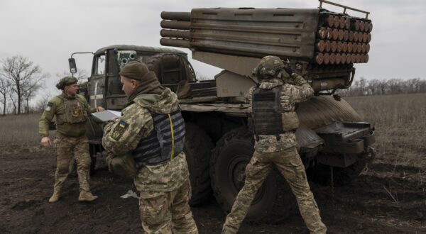 epa11220370 Artillerymen of the 80th Separate Galician Air Assault Brigade of the Armed Forces of Ukraine operate a BM-21 'Grad' self-propelled 122 mm multiple rocket launcher near the frontline in Donetsk area, Ukraine, 14 March 2924 amid the Russian invasion. Russian troops entered Ukraine in February 2022 starting a conflict that has provoked destruction and a humanitarian crisis.  EPA/YAKIV LIASHENKO
