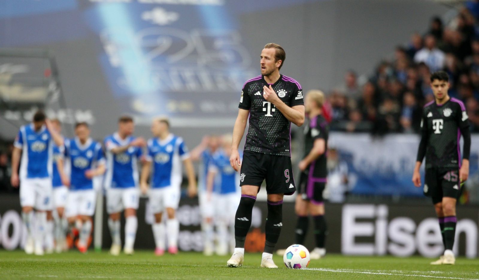 16.03.2024, Fussball 1. Bundesliga 2023/2024, 26.Spieltag, SV Darmstadt 98 FC Bayern München, im Merck-Stadion am Böllenfalltor Darmstadt. 1:0 Darmstdt, Harry Kane 9, Bayern München ***DFL and DFB regulations prohibit any use of photographs as image sequences and/or quasi-video.*** *** 16 03 2024, Soccer 1 Bundesliga 2023 2024, Matchday 26, SV Darmstadt 98 FC Bayern München, im Merck Stadion am Böllenfalltor Darmstadt 1 0 Darmstdt, Harry Kane 9, Bayern München DFL and DFB regulations prohibit any use of photographs as image sequences and or quasi video,Image: 857342514, License: Rights-managed, Restrictions: Credit images as "Profimedia/ IMAGO", Model Release: no, Credit line: Michael Deines/M.i.S. / imago sportfotodienst / Profimedia