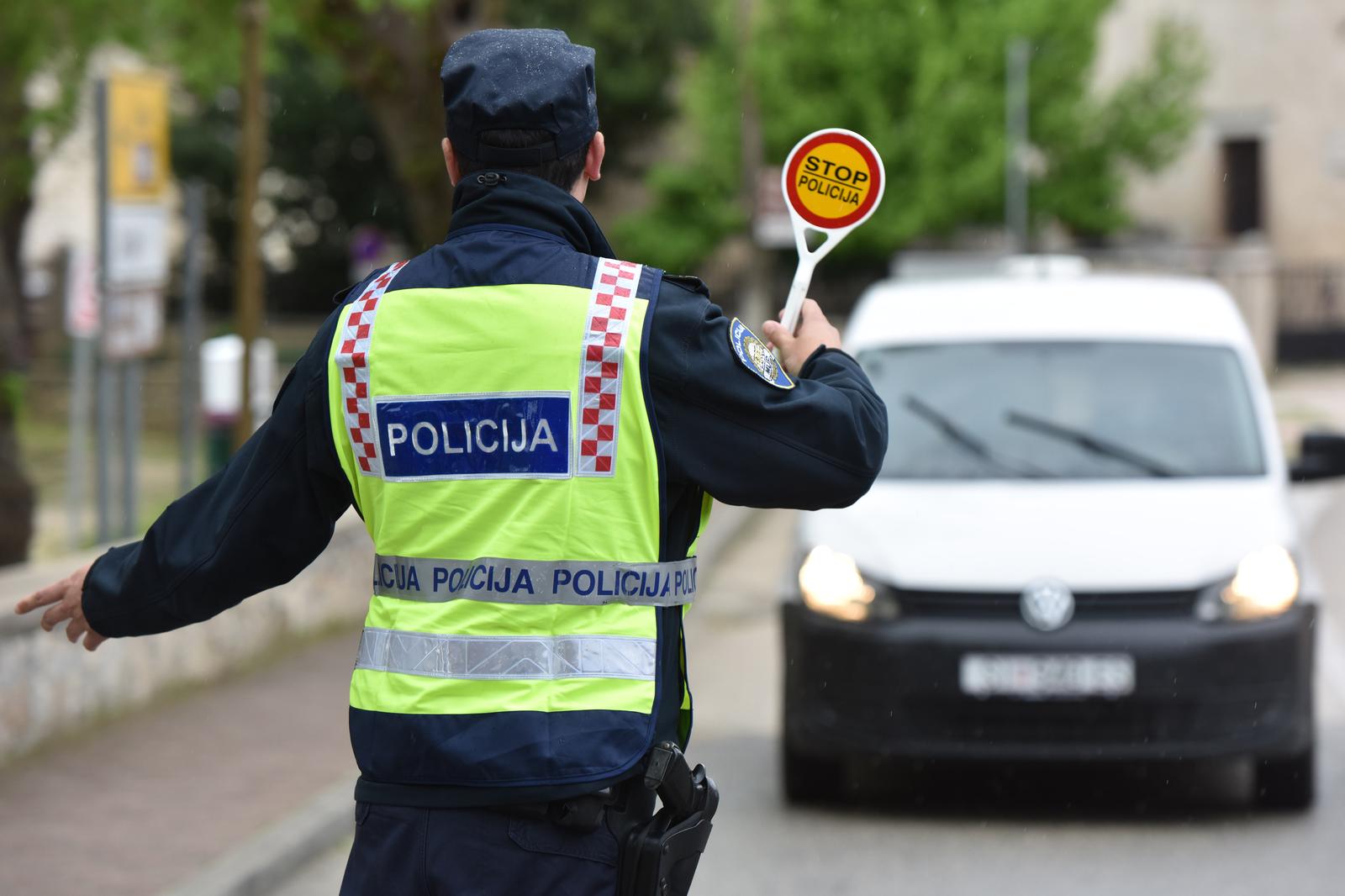 19.04.2018., Sibenik -"nPolicijska kontrola vozila"nPhoto: Hrvoje Jelavic/PIXSELL