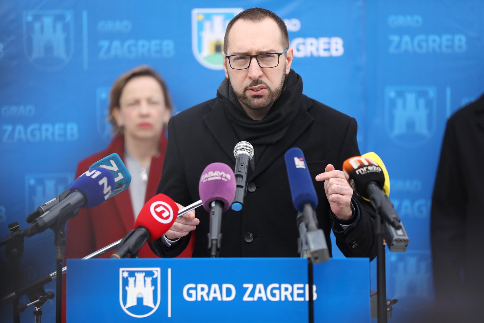19.03.2024., Zagreb - Gradonacelnik Zagreba Tomislav Tomasevic dao je izjavu medjima nakon obilaska radova na trznici Vrapce. Photo: Emica Elvedji/PIXSELL
