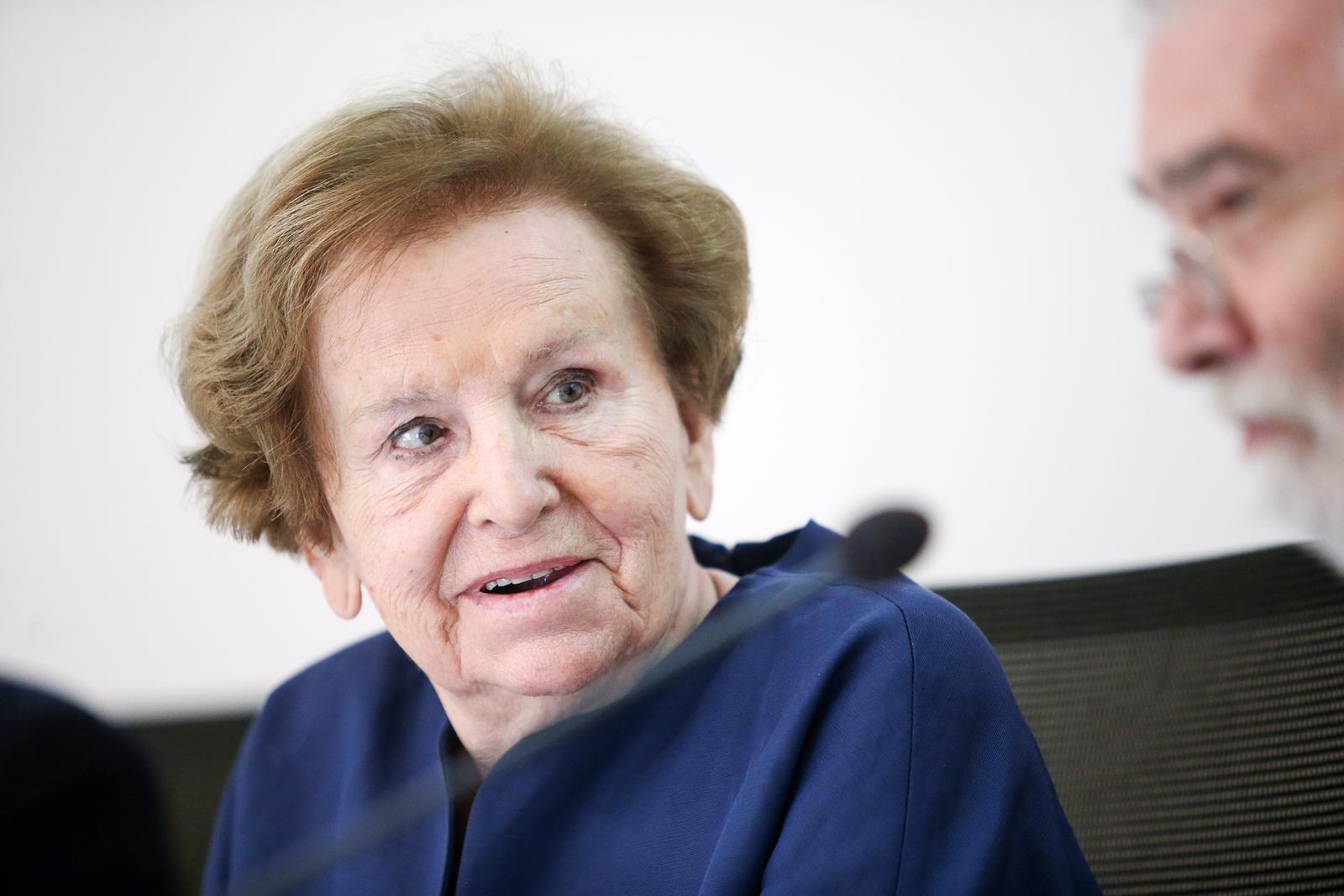 15.01.2015., Zagreb - U Knjiznici Hrvatske akademije znanosti i umjetnosti odrzana je promocija Umijece opisivanja autorice Vere Horvat Pintaric.  Photo: Petar Glebov/PIXSELL
